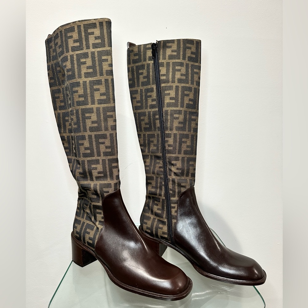 Brown Fendi Knee-High Boots in size 9M.
